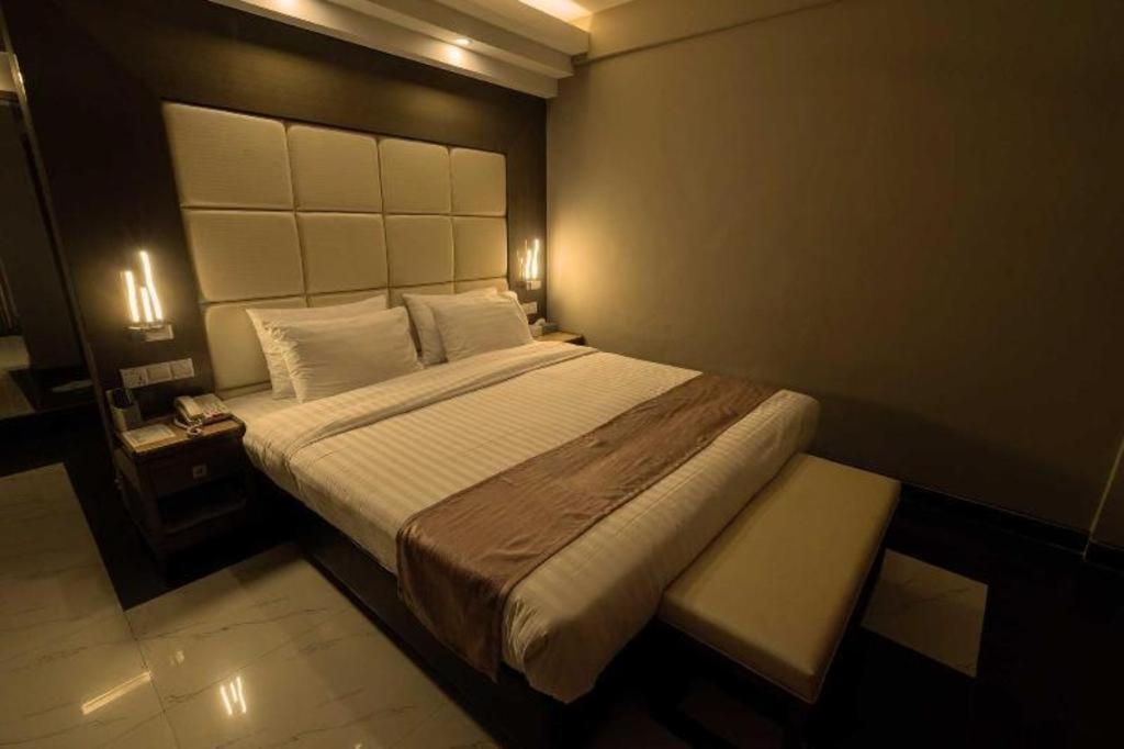 Hotel Castle Salam Khulna Ngoại thất bức ảnh