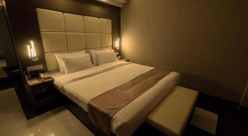 Hotel Castle Salam Khulna Ngoại thất bức ảnh