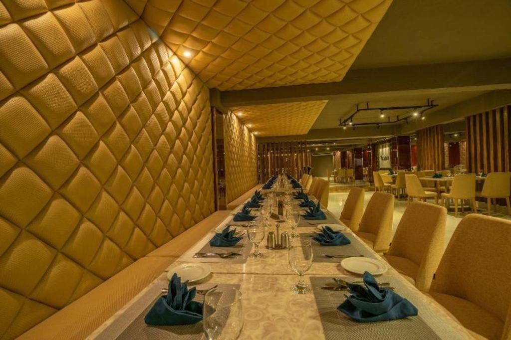 Hotel Castle Salam Khulna Ngoại thất bức ảnh