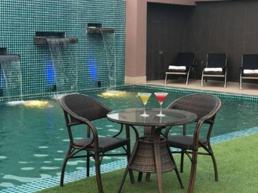 Hotel Castle Salam Khulna Ngoại thất bức ảnh