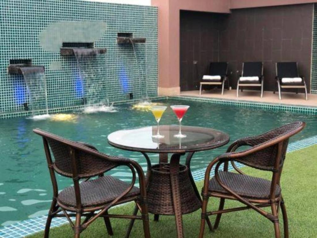 Hotel Castle Salam Khulna Ngoại thất bức ảnh