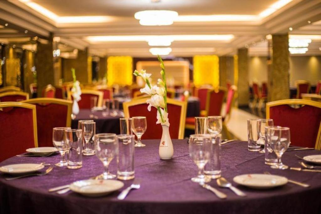 Hotel Castle Salam Khulna Ngoại thất bức ảnh
