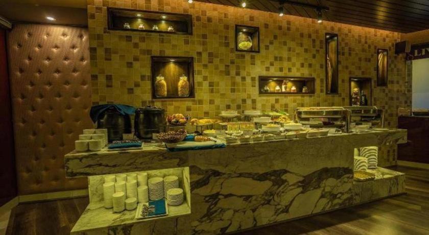 Hotel Castle Salam Khulna Ngoại thất bức ảnh